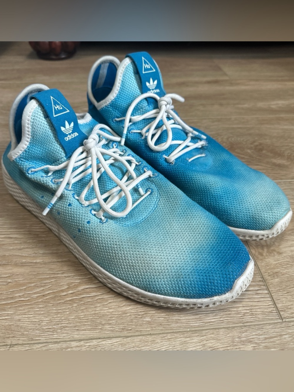 Adidas Human Race Pharrell Williams Blue Gradient Knit Sneakers Men’s 11